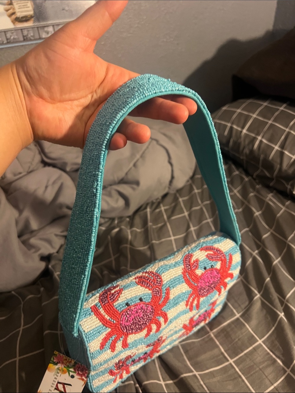 Beaded Crab Motif Shoulder Bag in Aqua and Red - Picture 9 of 10